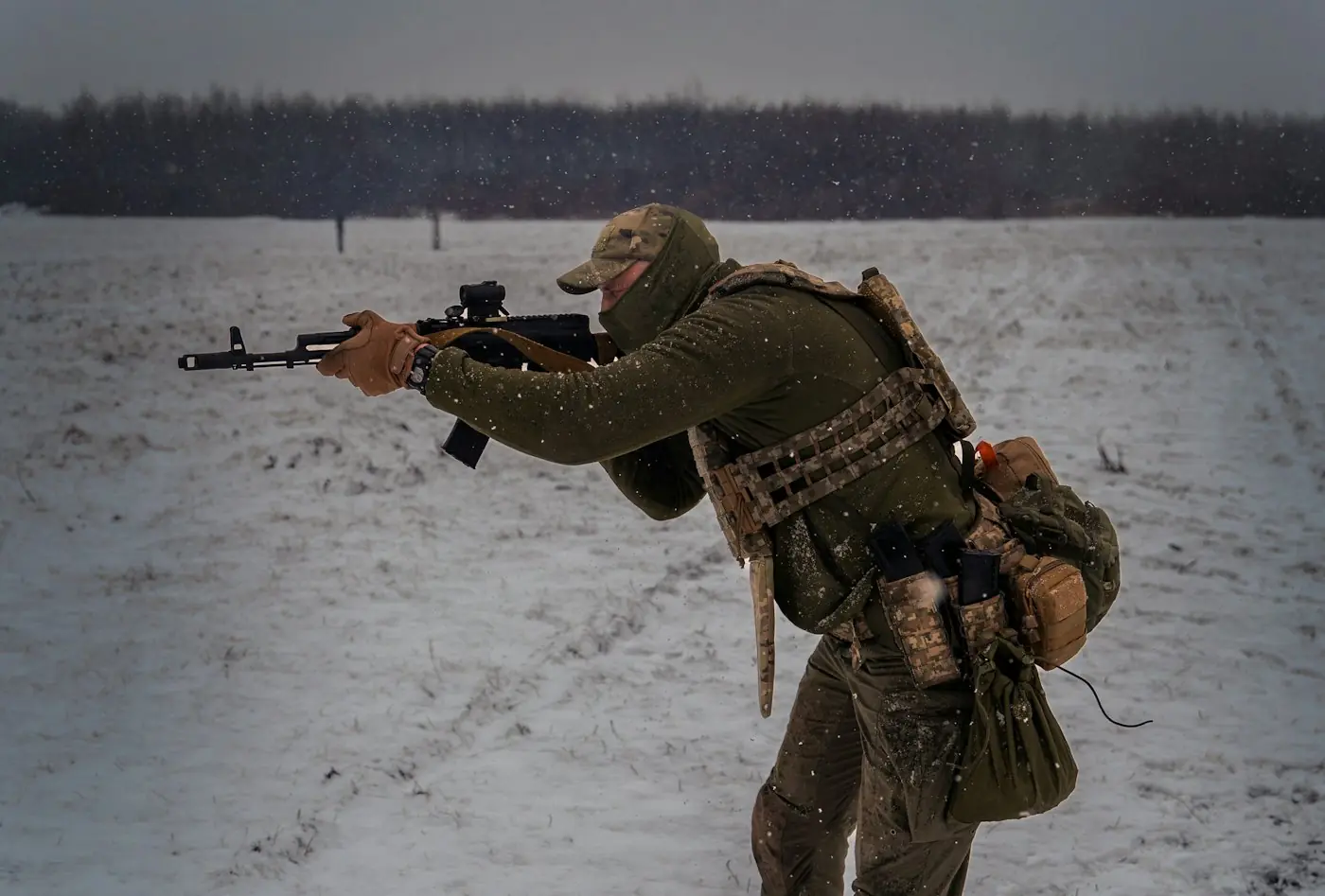 Боєць дивізіону під час підготовки